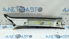 Накладка передньої стійки верхня ліва Audi Q3 8U 15-18 чорна, подряпини