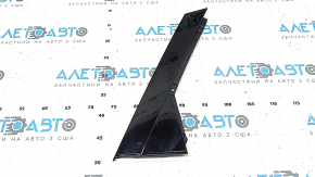 Накладка дверей збоку задня права Audi Q5 80A 18-25 ззаду, чорний глянець, подряпини