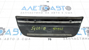 Накладка порогу зовнішня задня ліва Audi Q3 8U 15-18 чорна, подряпини