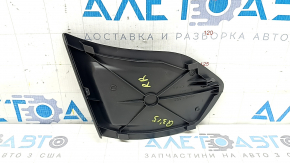 Заглушка обшивки дверей багажника задня права Audi Q3 8U 15-18 чорна, подряпини