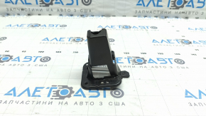 Крепление решетки радиатора grill правое Mazda 6 18-21