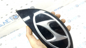 Значок дверей багажника Hyundai Tucson 22-24 подряпини значок