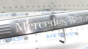 Накладка порога наружная передняя левая Mercedes W167 GLE 350 450 20-26 хром с подсветкой, царапины