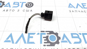 Фішка на датчик накладки замка капота Audi Q3 8U 15-18