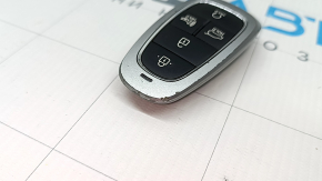 Ключ smart Hyundai Santa FE 21-23 5 кнопок, потерт