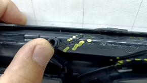 Решітка радіатора grill у зборі Hyundai Santa FE 21-23 зі значком, чорна, тріщини, подряпини