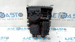 Накладка центральної консолі з підсклянниками Hyundai Santa FE 21-23 під бездротову зарядку та керування кліматом, сіра, подряпини