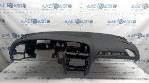 Торпедо передняя панель с AIRBAG Audi A4 B8 13-16 черная рест