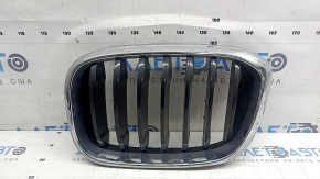 Решітка радіатора grill ліва BMW X3 G01 18-21 ніздря, хром обрамлення + чорна решітка, M-Sport