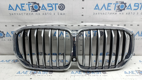 Решетка радиатора grill BMW X5 G05 19-25 хром, под камеру, царапина, треснуто крепление камеры