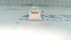 Плафон освітлення багажника правий BMW X5 G05 19-22