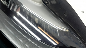 Фара передняя правая Tesla Model 3 18-20 LED с креплением, сколы, песок