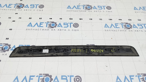Накладка порогу передня права Audi A4 B8 08-16 седан хром, S line, зламана напрямна, подряпини, тички, зам'ята
