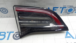 Ліхтар внутрішній кришка багажника лівий Tesla Model 3 18-23 тип 2, дрібні подряпини