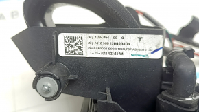 Лючок порту зарядки Tesla Model 3 18-23 з електроприводом, фарби напил, дрібні подряпини
