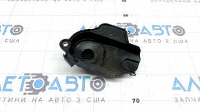 Кришка помпи Audi A4 B8 08-16 2.0T пластик