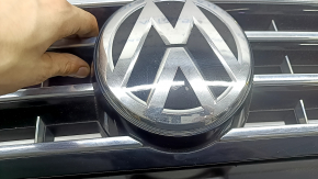 Грати радіатора grill зі значком VW Passat b8 16-19 USA під радар круїз, емблема під полірування