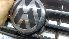 Грати радіатора grill зі значком VW Passat b8 16-19 USA під радар круїз, емблема під полірування