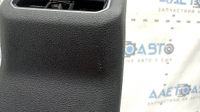 Накладка центральной консоли задняя VW Passat b8 16-19 USA с дефлектором, под подогрев, черная, царапины