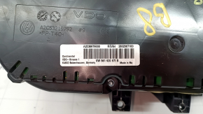 Щиток приборов VW Passat b8 16-18 USA 96К царапины