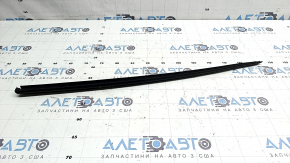 Молдинг лобового скла лівий Audi A3 8V 15-20 4d, 5d, тріснуть, подряпини
