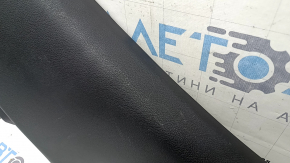 Накладка задней стойки левая нижняя Audi A3 8V 15-20 4d, 5d, черная, без airbag, царапины