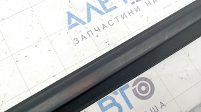 Молдинг двері-скло центральний передній правий Audi A3 8V 15-20 4d, чорний, потертий