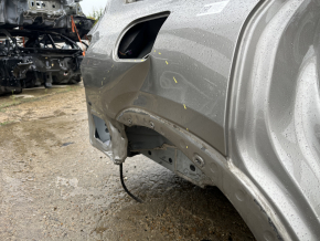 Чверть крило задня права Mercedes X167 GLS 450 580 20-26 на кузові, срібло, зам'ята