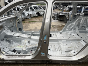Стойка кузова центральная левая Mercedes X167 GLS 450 580 20-26 на кузове