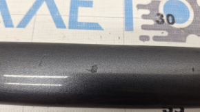 Молдинг двери центральный передней правой Toyota Camry v40, сколы, сломан уголок