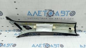 Накладка передньої стійки верхня ліва Audi A3 8V 15-20 4d чорна, подряпини