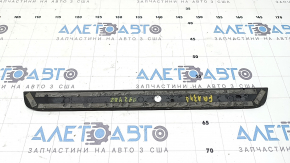 Накладка порогу зовнішня передня права Audi A3 8V 17-20 4d чорна з вставкою хром, подряпини