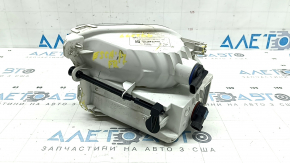 Поворотник правый Ford Escape MK3 17-19 рест, белый с птф, песок, сломано крепление, скол корпуса