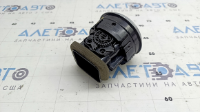 Дефлектор воздуховода передней панели пассажирский левый Audi A3 8V 17-20 4d, черный с хром, вздулось покрытие