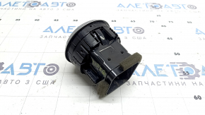Дефлектор воздуховода передней панели пассажирский правый Audi A3 8V 17-20 4d, черный с хром, потерт, вздулось покрытие