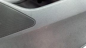Обшивка двери карточка задняя правая Audi A3 8V 15-20 4d, 5d, черная, кожа, подлокотник кожа черная, с пищалкой, серый молдинг,  царапины