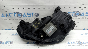 Фара передня права в зборі Audi A3 8V 17-20 xenon hid з нижнім кріпленням, під полірування, подряпини, жовтий DRL