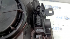 Фара передня права в зборі Audi A3 8V 17-20 xenon hid з нижнім кріпленням, під полірування, подряпини, жовтий DRL