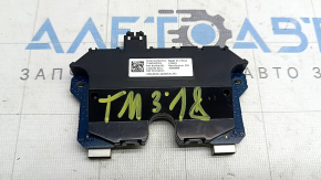 USB AUX роз'єм Tesla Model 3 18-23