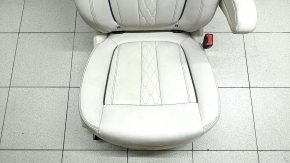 Сидіння 2 ряду праве BMW X7 G07 19-25 з airbag, електричне, підігрів, під 6 місць, шкіра Vernasca, Elfenbein-Weiss, під хімчистку, надриви задньої нижньої накладки