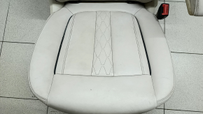 Сидіння 2 ряду праве BMW X7 G07 19-25 з airbag, електричне, підігрів, під 6 місць, шкіра Vernasca, Elfenbein-Weiss, під хімчистку, надриви задньої нижньої накладки