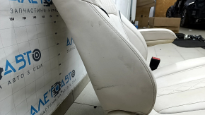 Сидіння 2 ряду праве BMW X7 G07 19-25 з airbag, електричне, підігрів, під 6 місць, шкіра Vernasca, Elfenbein-Weiss, під хімчистку, надриви задньої нижньої накладки