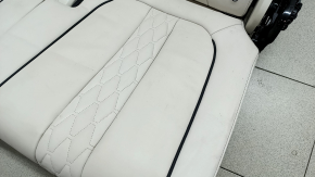 Задній ряд сидінь 3 ряд BMW X7 G07 19-22 електричний, підігрів, під 6 місць, шкіра Vernasca, Elfenbein-Weiss, під хімчистку, надрив накладки клямок ременів безпеки