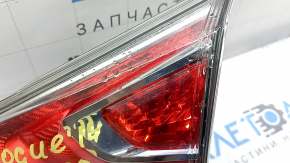 Ліхтар внутрішній кришка багажника правий Nissan Rogue 14-16 контакт з водою