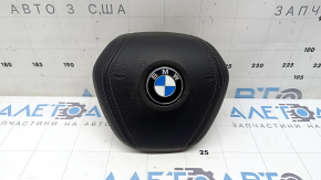 Подушка безопасности airbag в руль водительская BMW X7 G07 19-26 черная, царапина, ржавый пиропатрон