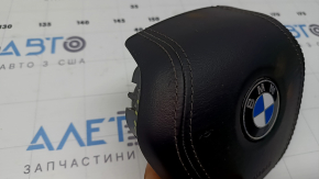 Подушка безопасности airbag в руль водительская BMW X7 G07 19-26 черная, царапина, ржавый пиропатрон