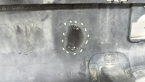 Накладка заднего бампера нижняя Jeep Cherokee KL 19-23 под 2 трубы, серая, царапины, отломано крепление проводки