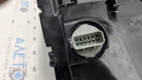 Фара передняя правая в сборе Honda CRV 23-26 LED с черным глянцевым молдингом, одно крепление после ремонта, царапина