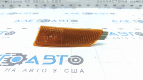 Катафот відбивач переднього бампера лівий Mazda6 09-13