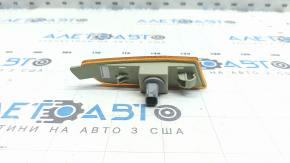 Катафот відбивач переднього бампера лівий Mazda6 09-13